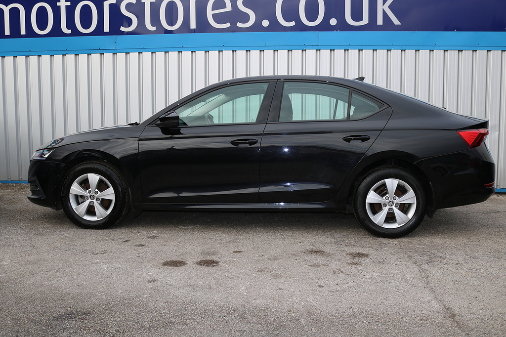 Skoda Octavia Tdi Se First Edition Black #6