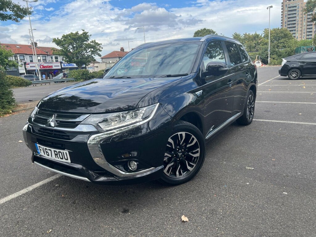 Mitsubishi Outlander 2.0H 12Kwh 4H Cvt 4Wd Euro 6 Ss Black #3