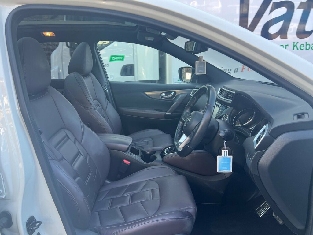 Nissan Qashqai  Black #7