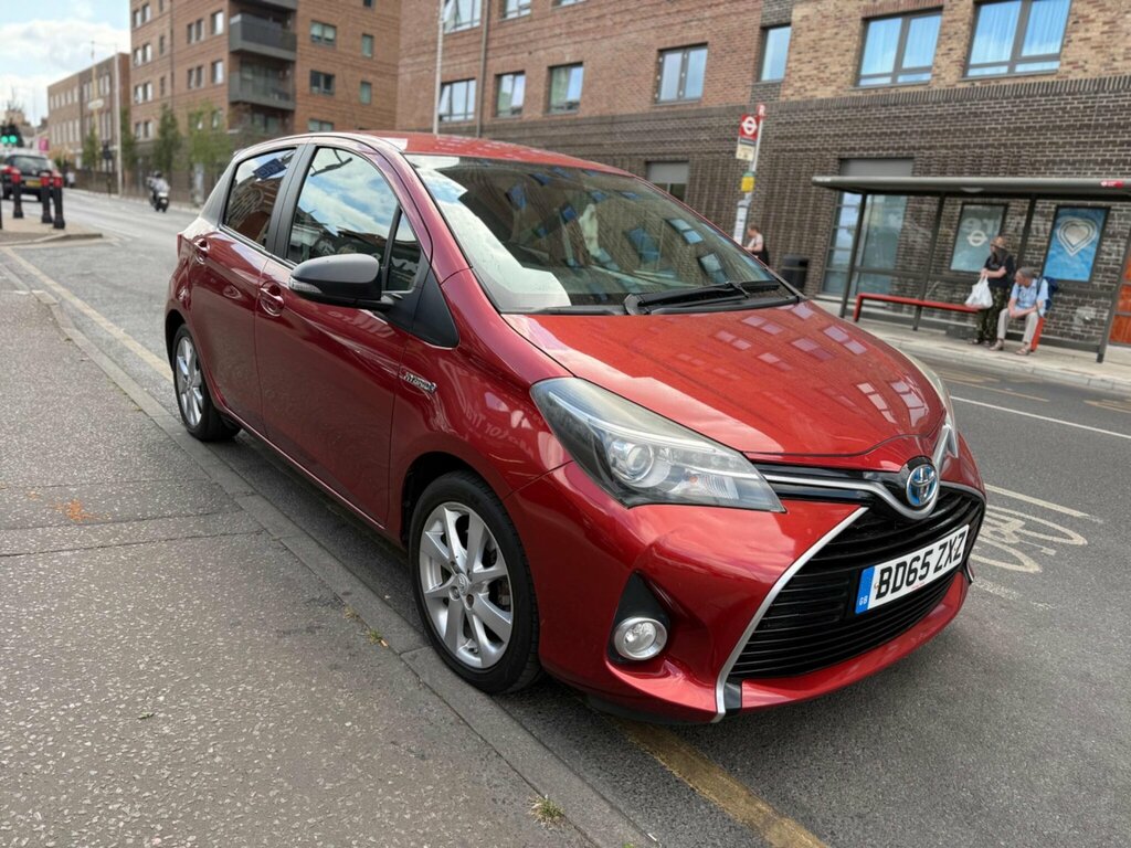 Toyota Yaris 1.5 Vvt-h Sport E-cvt Euro 6 BD65ZXZ Red #2