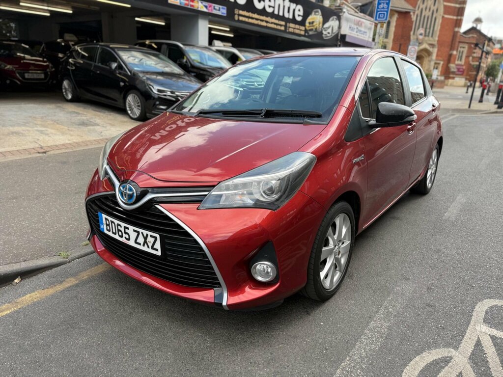 Toyota Yaris 1.5 Vvt-h Sport E-cvt Euro 6 BD65ZXZ Red #4