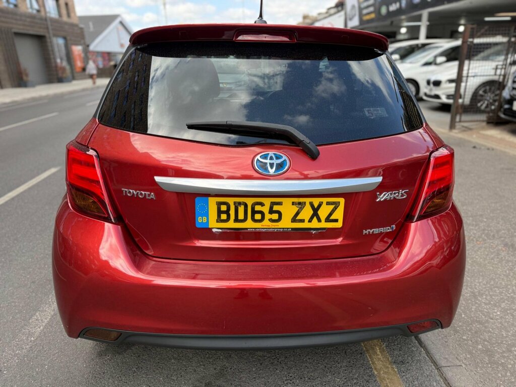 Toyota Yaris 1.5 Vvt-h Sport E-cvt Euro 6 BD65ZXZ Red #6