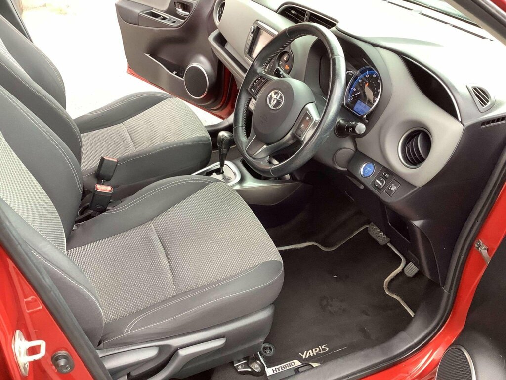 Toyota Yaris 1.5 Vvt-h Sport E-cvt Euro 6 Red #2