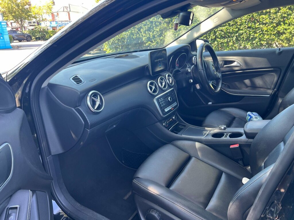 Mercedes-Benz A Class 1.6 A180 Sport Hatchback 7G-dct Euro 6 Black #38