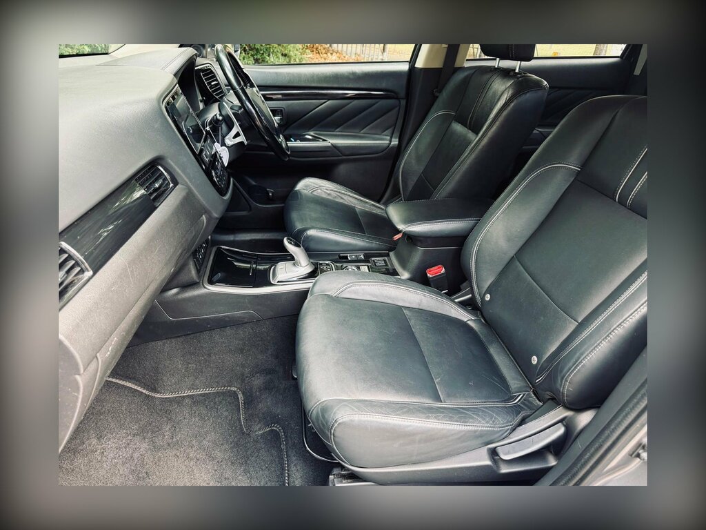 Mitsubishi Outlander 2.4H Twinmotor 13.8Kwh 4H Cvt 4Wd Euro 6 Ss  #31