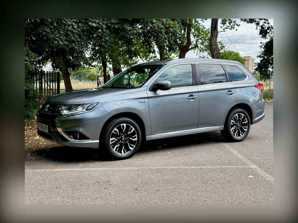 Mitsubishi Outlander 2.0H 12Kwh 4H Cvt 4Wd Euro 6 Ss Grey #3
