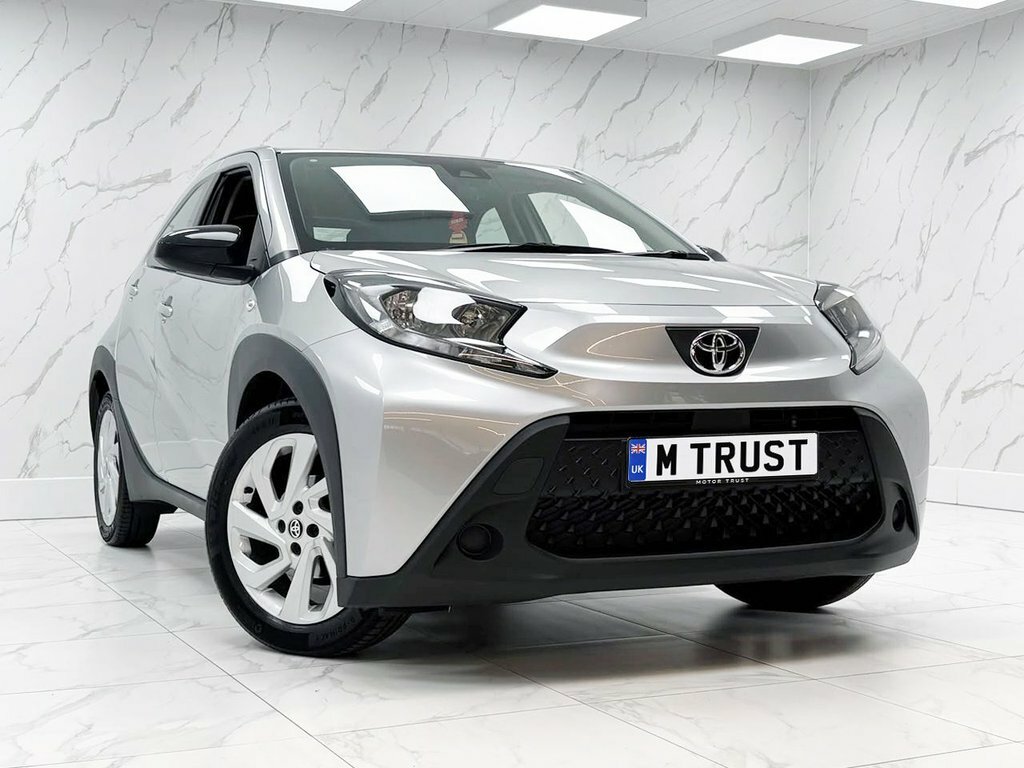 Toyota Aygo X 1L Pure ET23VCW Silver