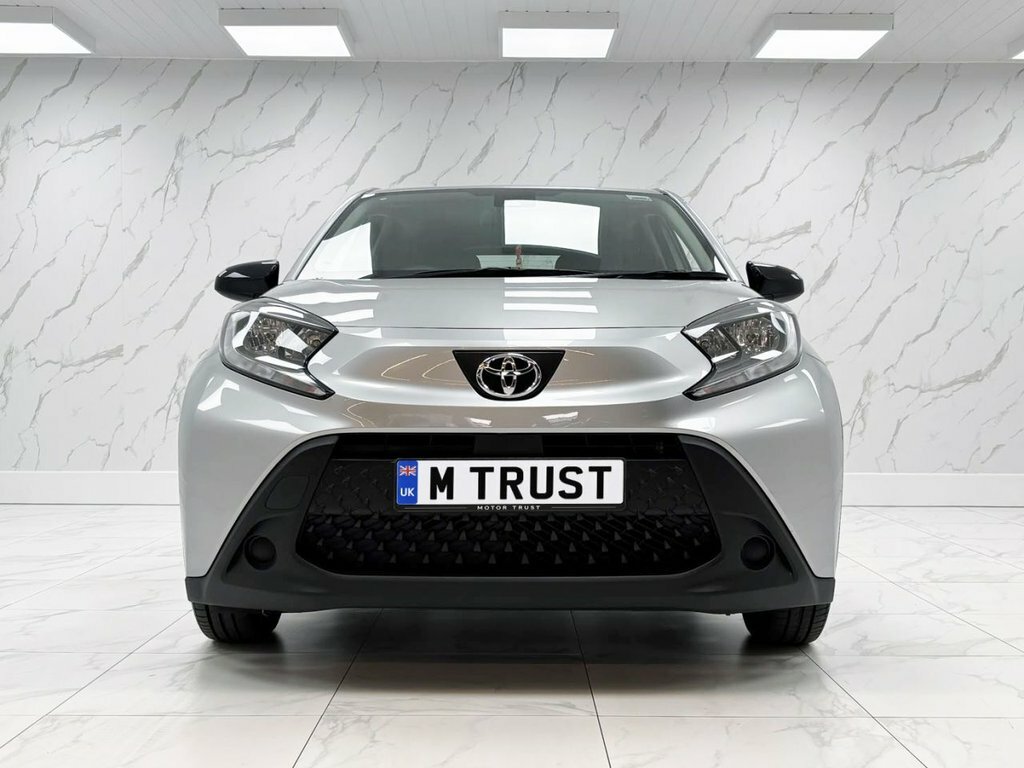 Toyota Aygo X 1L Pure ET23VCW Silver #2
