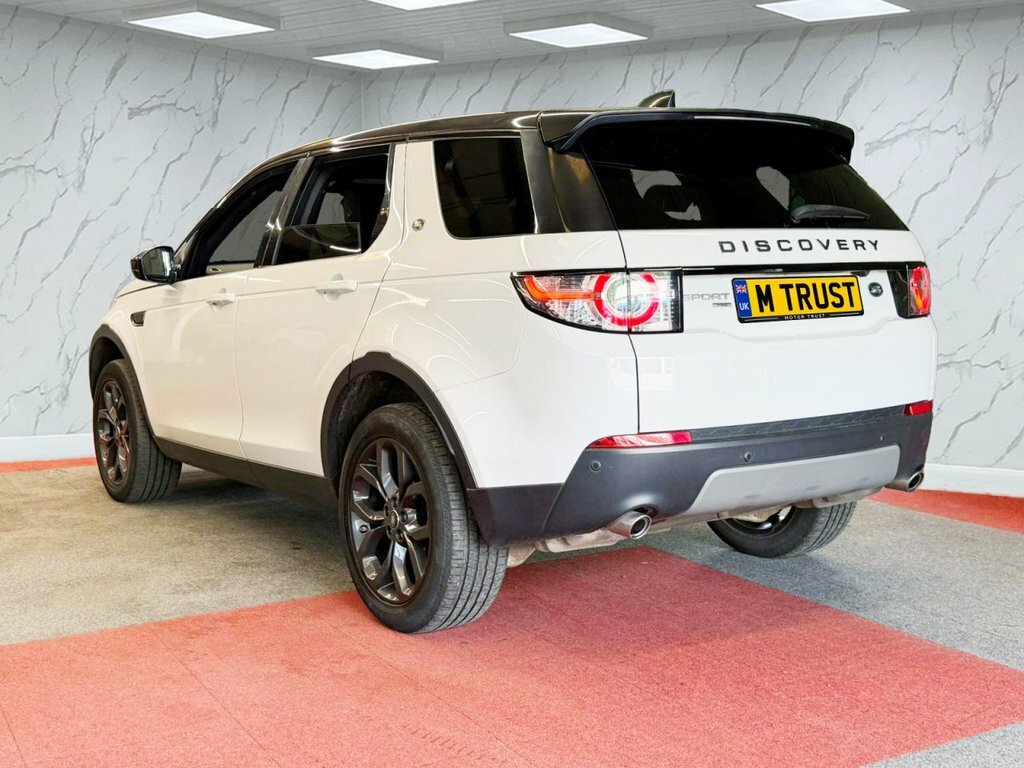 Land Rover Discovery Sport 2L Landmark White #5