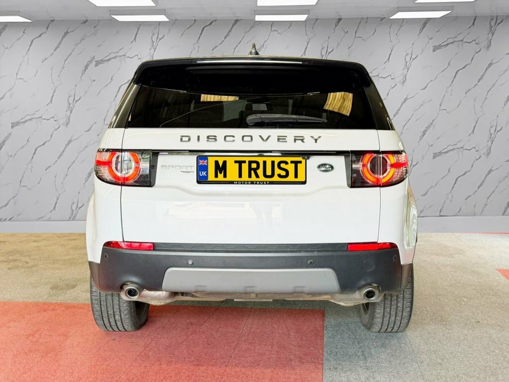 Land Rover Discovery Sport 2L Landmark White #6