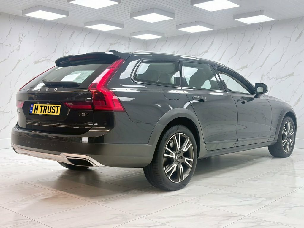 Volvo V90 Cross Country Estate Grey #5