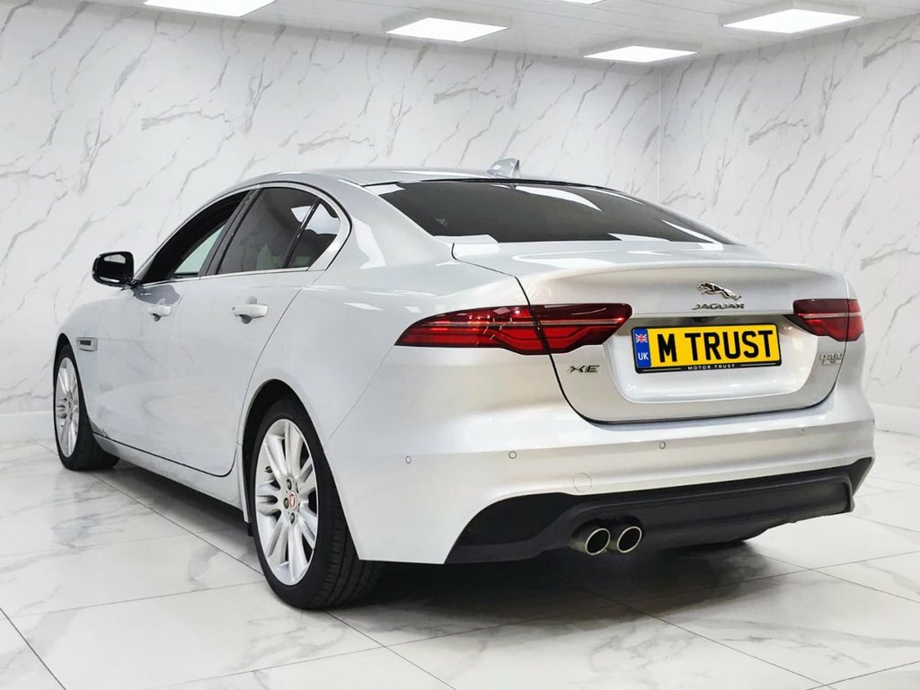 Jaguar XE 2L Se Silver #6