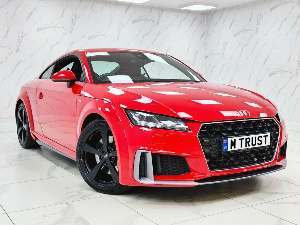 Audi TT 2L S Line Red #4