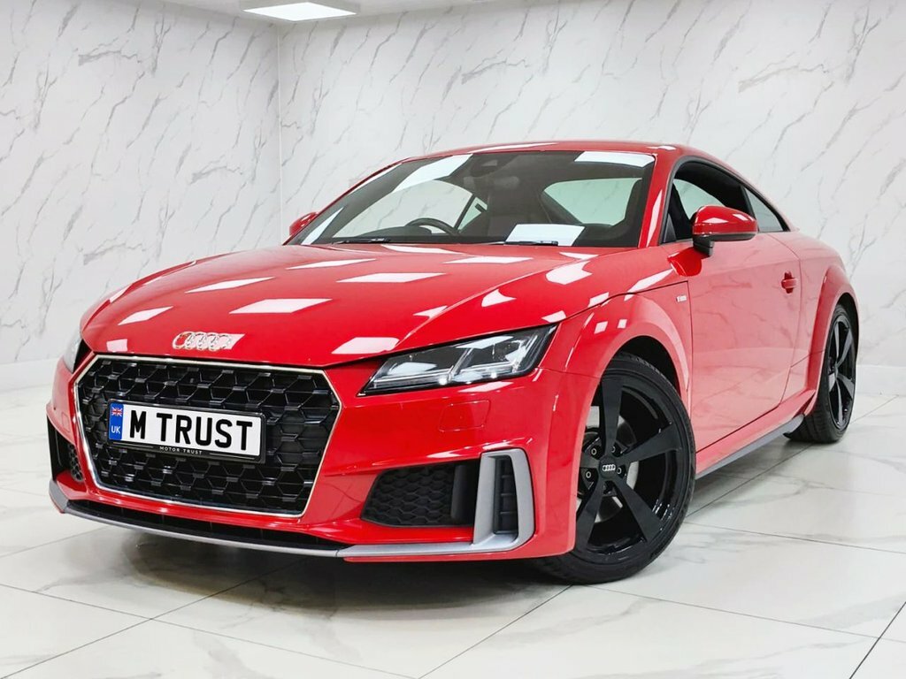 Audi TT 2L S Line Red