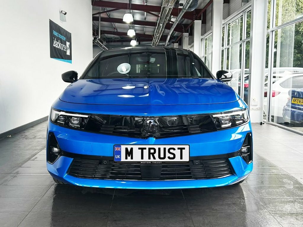 Vauxhall Astra Hatchback Blue #2