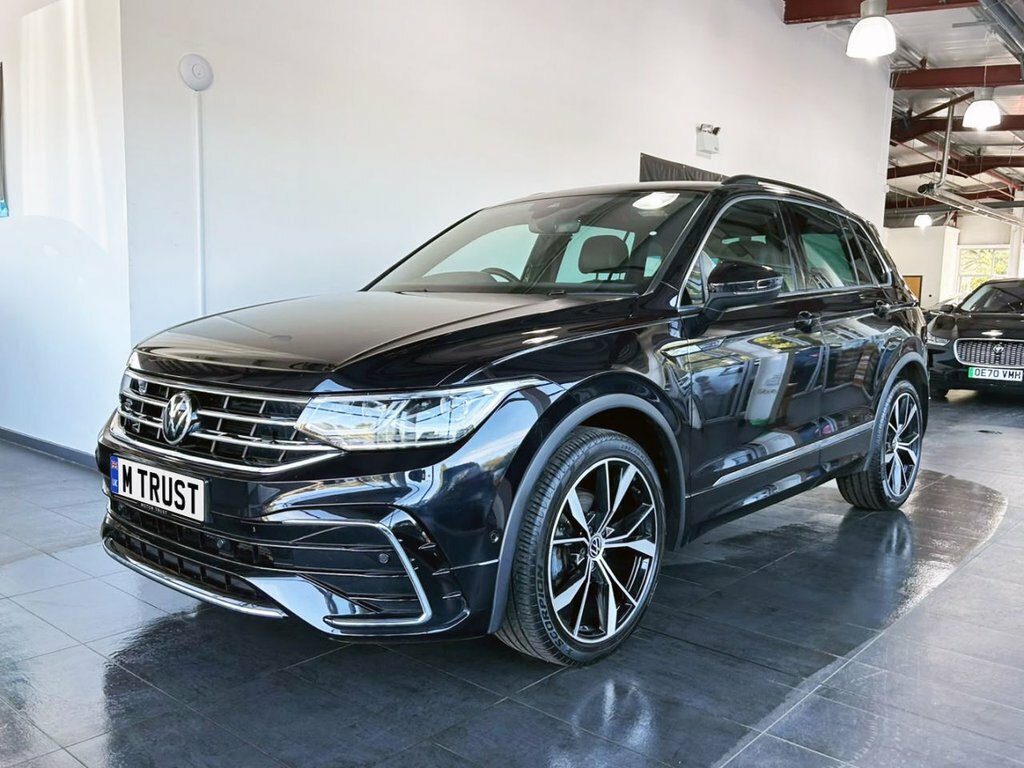 Volkswagen Tiguan 1.5L R-line MC21VTA Black #4