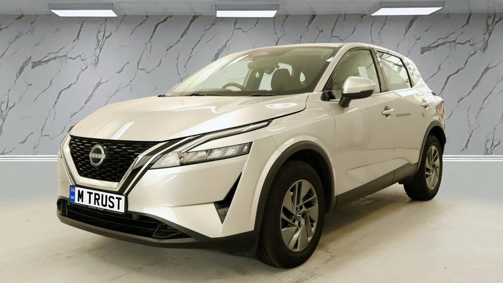 Nissan Qashqai 1.3L Acenta Premium Silver #2