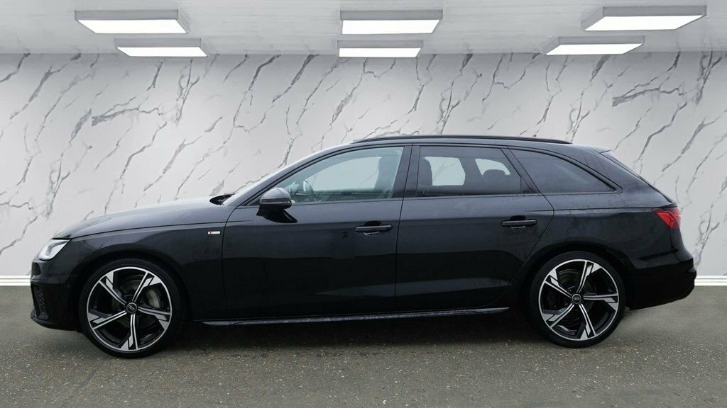 Audi A4 Avant 2L Black Edition Black #6