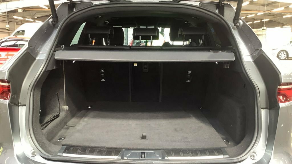 Jaguar F-Pace 5.0 P550 V8 Svr Suv Quickshift Awd Euro Black #11