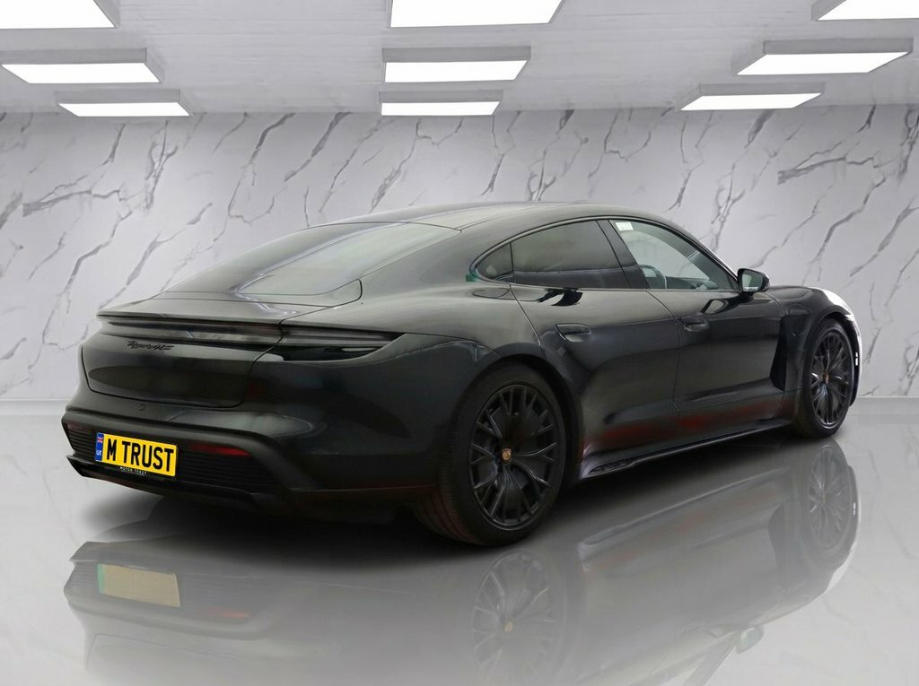 Porsche Taycan Saloon Black #4