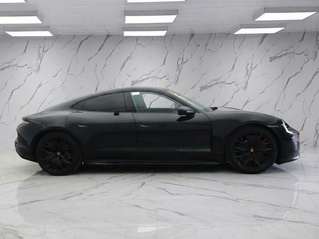 Porsche Taycan Saloon Black #5