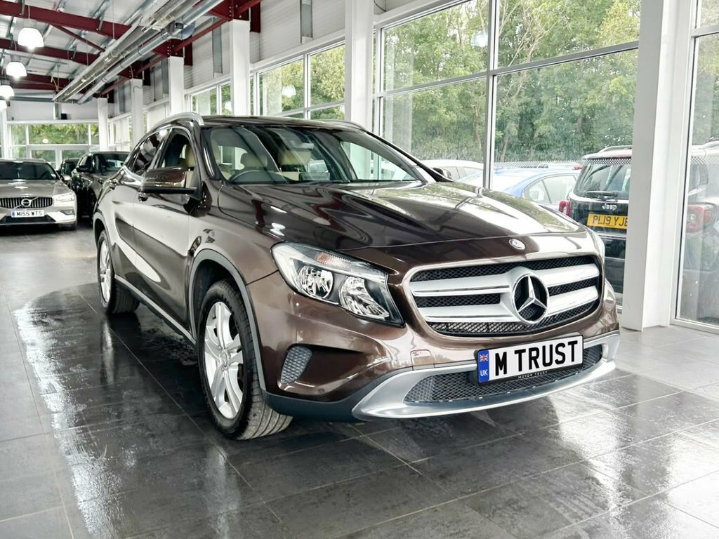 Mercedes-Benz GLA Class 2.1L Sport Brown