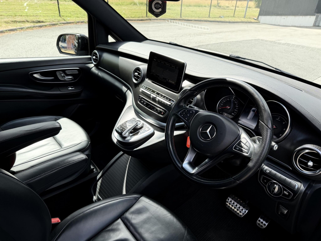 Mercedes-Benz V Class V 220 D Sport Black #19