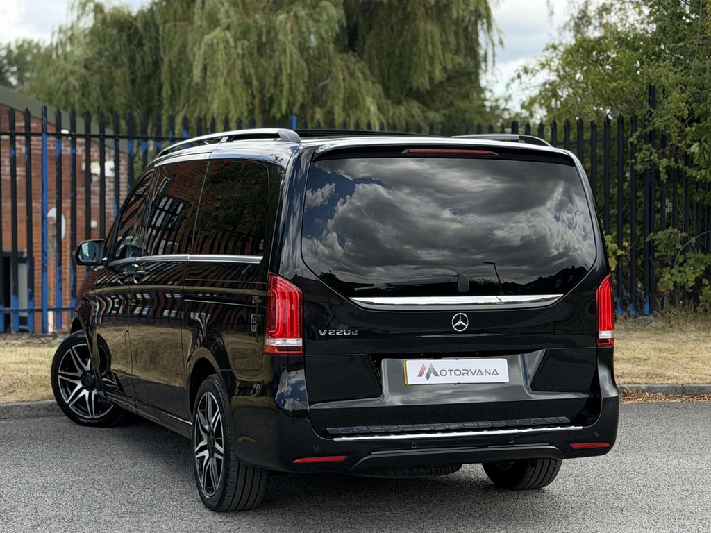 Mercedes-Benz V Class V 220 D Sport Black #10