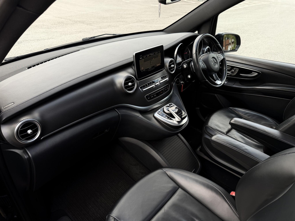 Mercedes-Benz V Class V 220 D Sport Black #17
