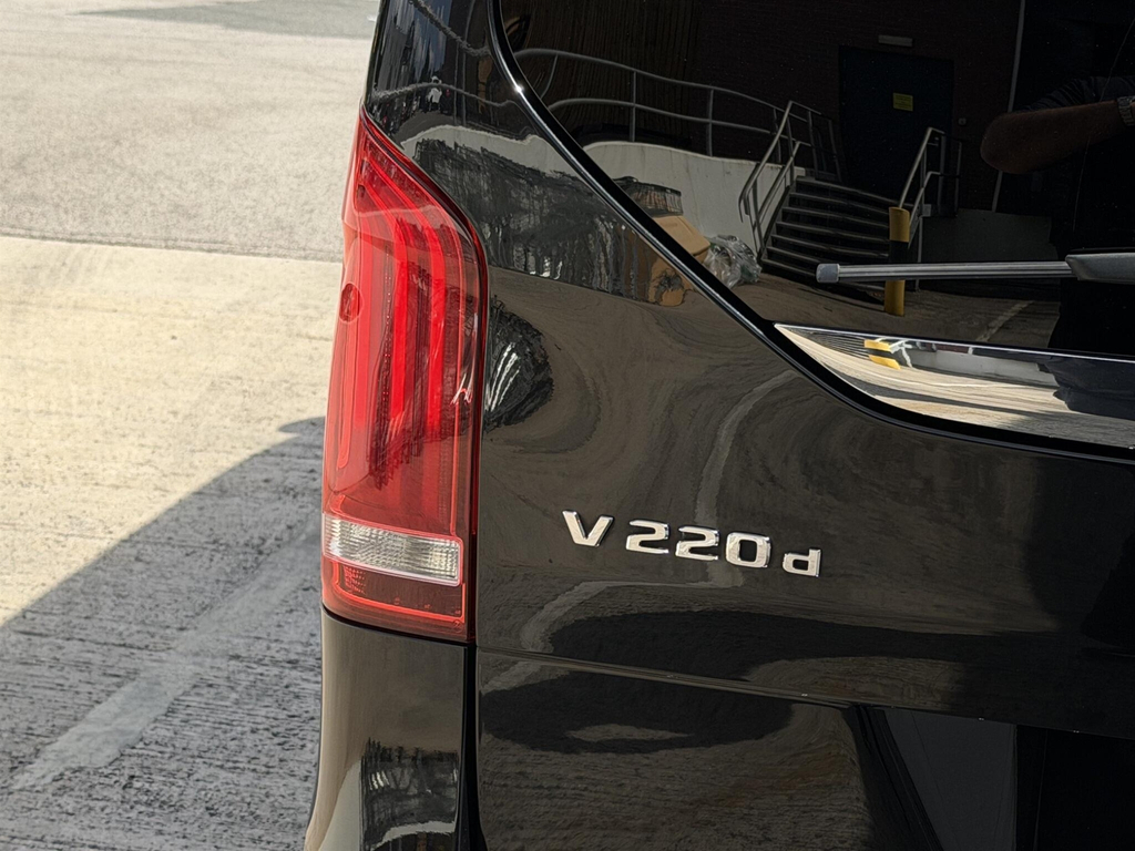 Mercedes-Benz V Class V 220 D Sport Black #49