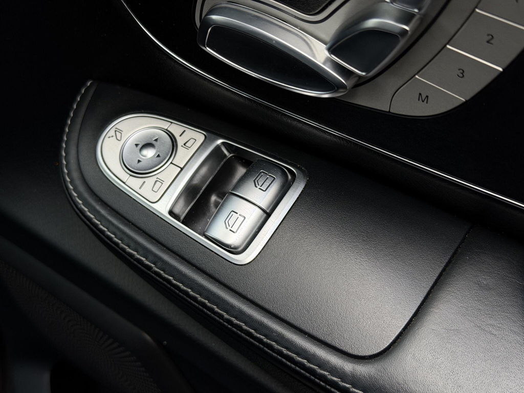 Mercedes-Benz V Class V 220 D Sport Black #48