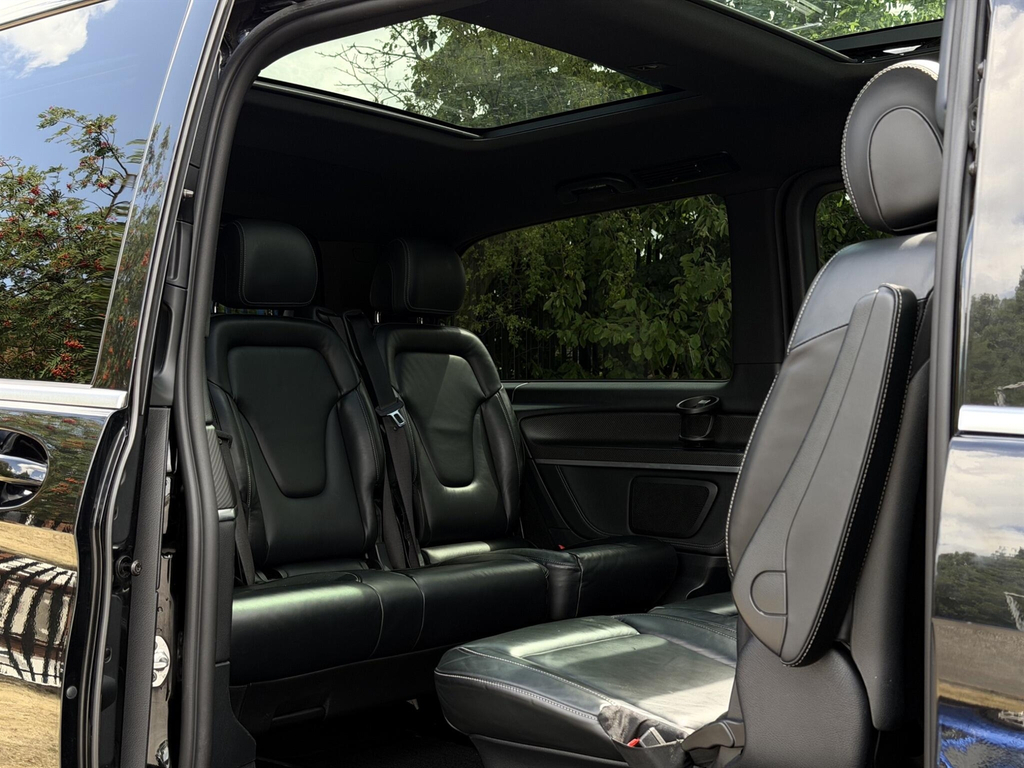 Mercedes-Benz V Class V 220 D Sport Black #21