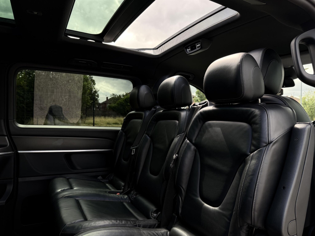 Mercedes-Benz V Class V 220 D Sport Black #42