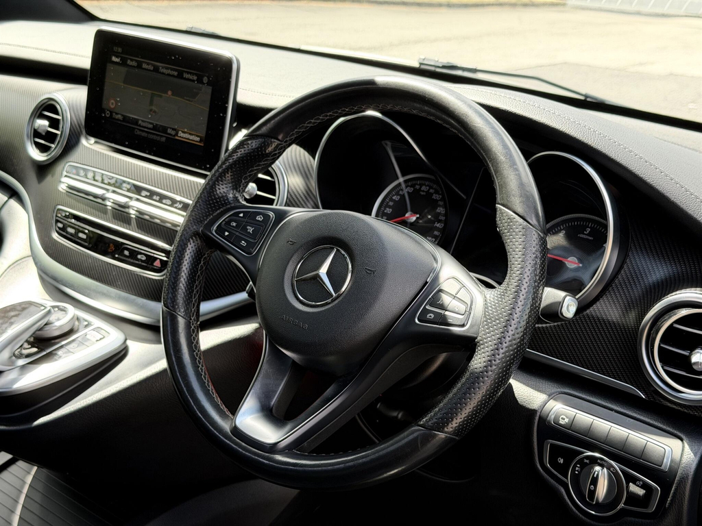 Mercedes-Benz V Class V 220 D Sport Black #39