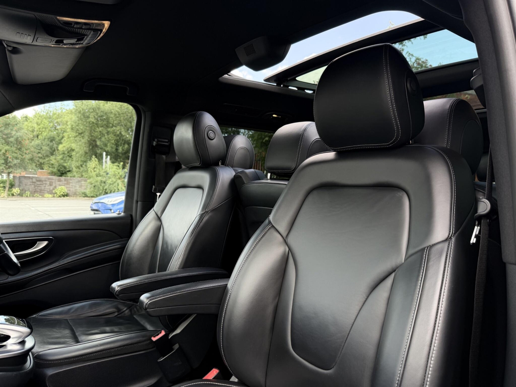 Mercedes-Benz V Class V 220 D Sport Black #7