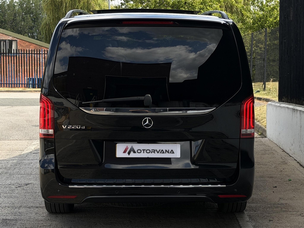 Mercedes-Benz V Class V 220 D Sport Black #12
