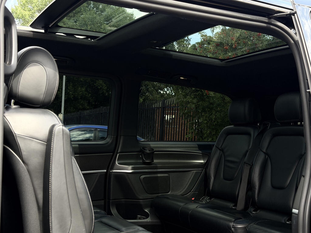 Mercedes-Benz V Class V 220 D Sport Black #38