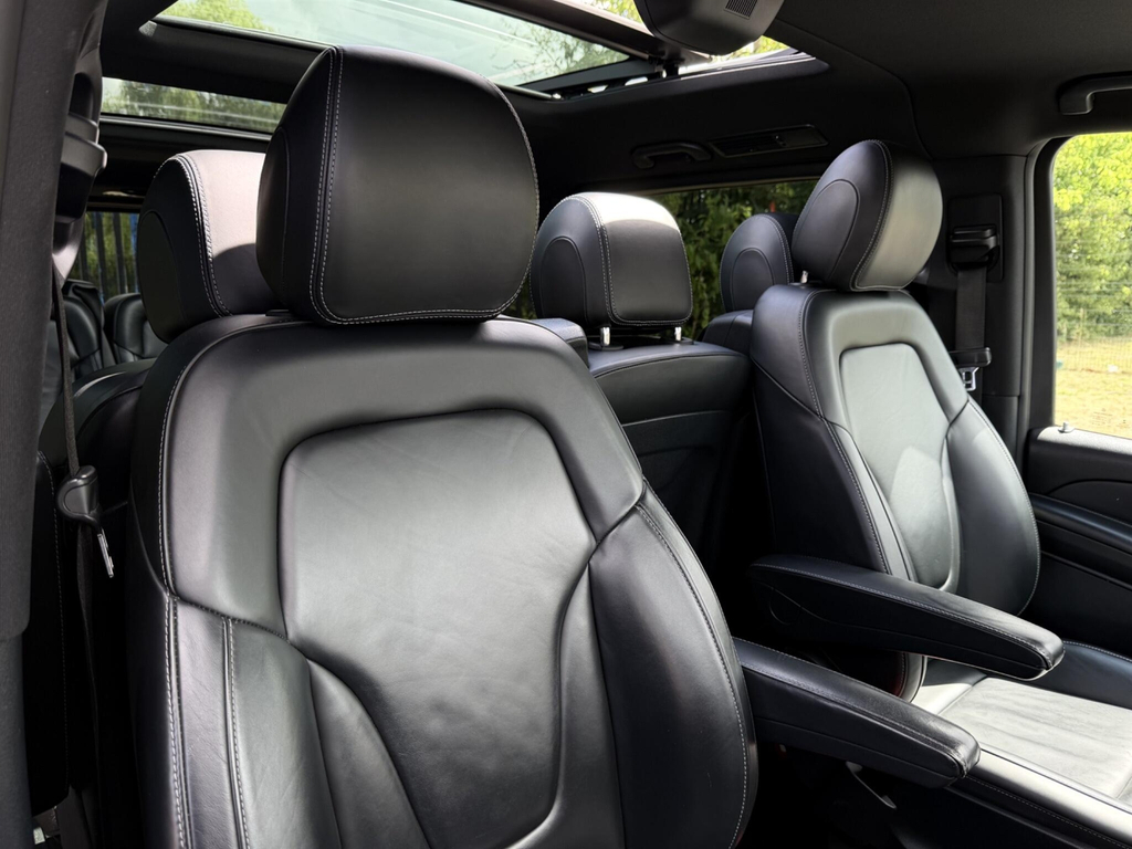 Mercedes-Benz V Class V 220 D Sport Black #20