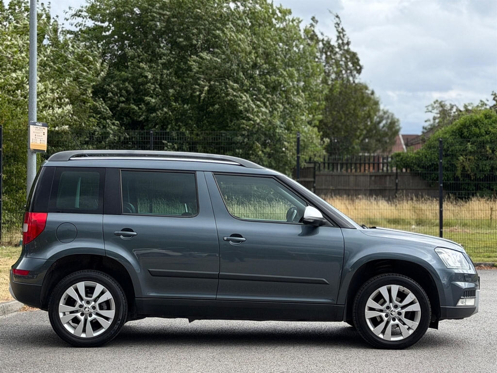 Skoda Yeti 2.0L Black Edition Tdi Cr Dsg 138 Bhp Black #20