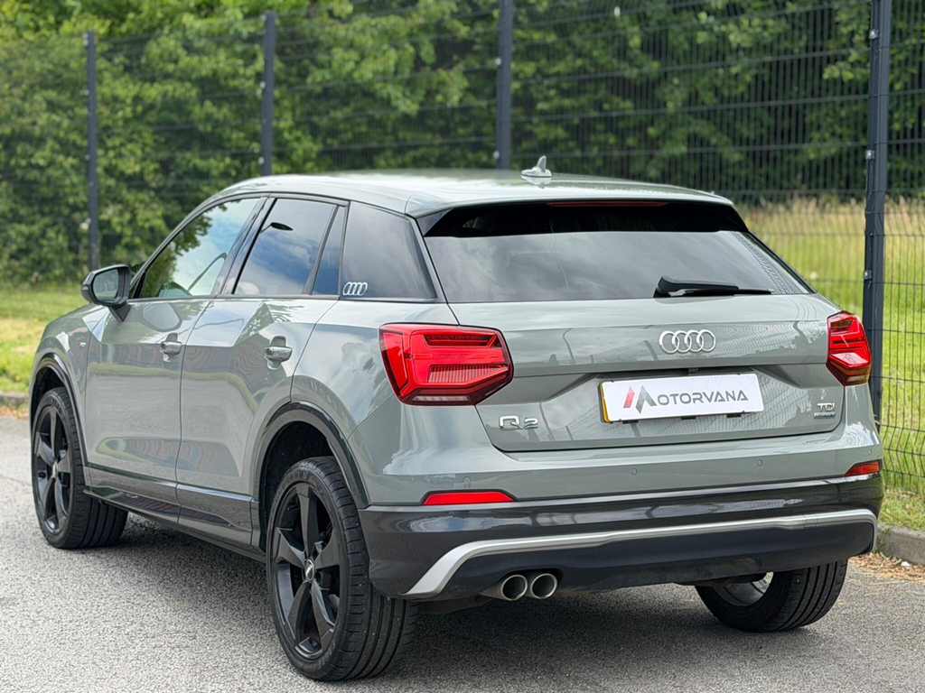 Audi Q2 Suv Grey #4