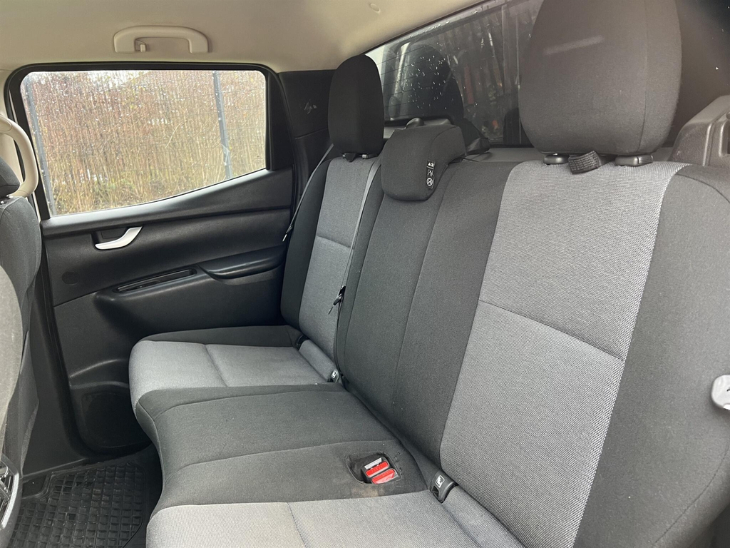 Mercedes-Benz X Class Mercedes-benz 250D 2.3 Power 4Matic Double Cab Pic Black #24