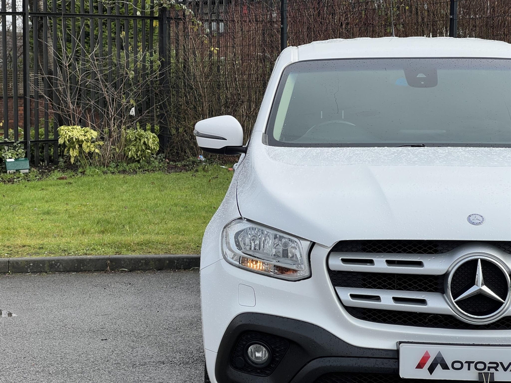 Mercedes-Benz X Class Mercedes-benz 250D 2.3 Power 4Matic Double Cab Pic Black #7