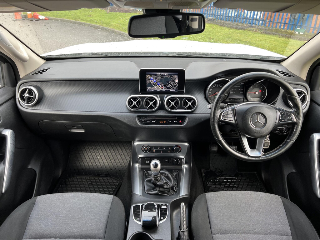 Mercedes-Benz X Class Mercedes-benz 250D 2.3 Power 4Matic Double Cab Pic Black #15