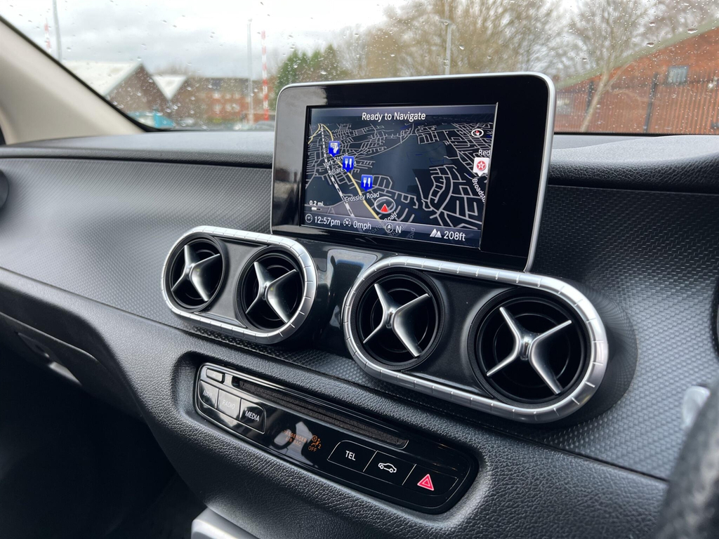 Mercedes-Benz X Class Mercedes-benz 250D 2.3 Power 4Matic Double Cab Pic Black #19