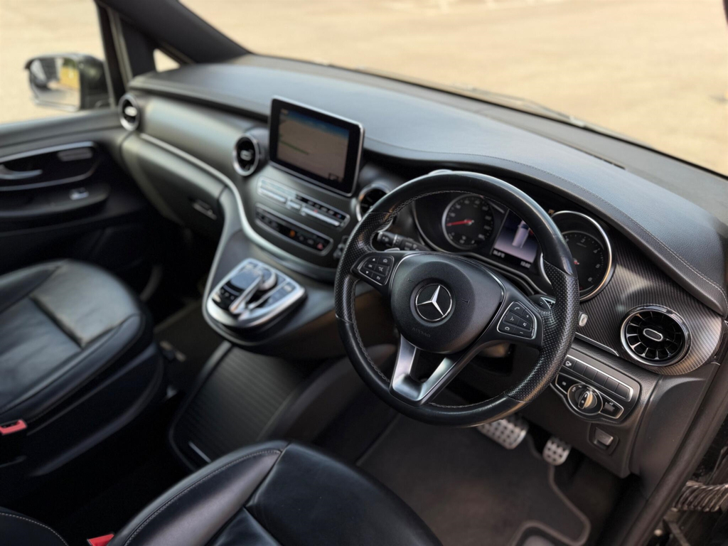 Mercedes-Benz V Class Mpv 2.0 V300d Amg Line G-tronic Euro 6 Ss Black #15