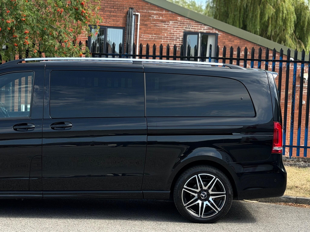 Mercedes-Benz V Class Mpv 2.0 V300d Amg Line G-tronic Euro 6 Ss Black #11