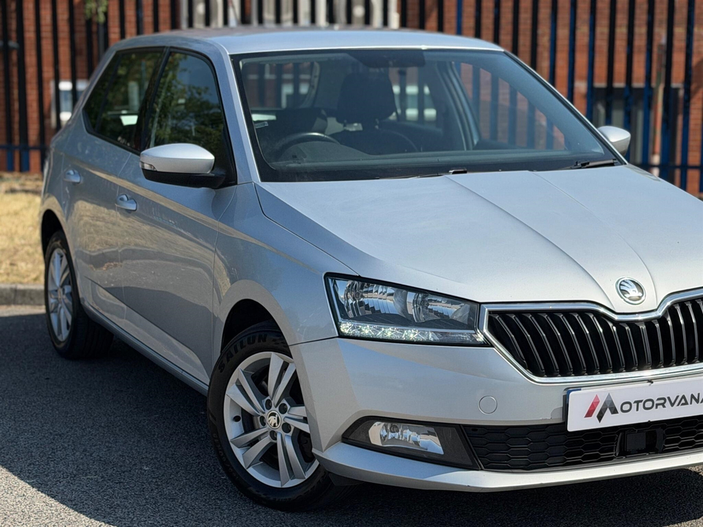Skoda Fabia 1.0 Tsi Se Dsg Euro 6 Ss Silver #5
