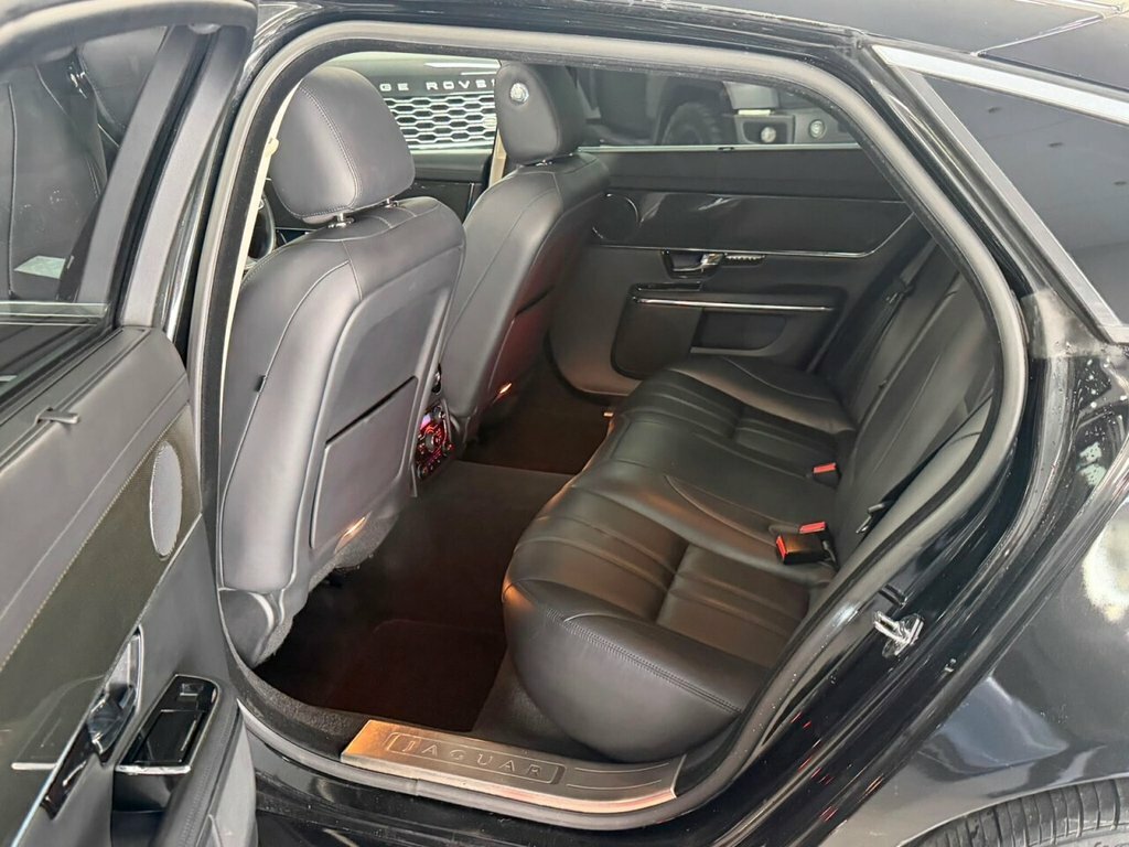 Jaguar XJ 3.0 D V6 Premium Luxury Swb 275 Bhp Silver #40