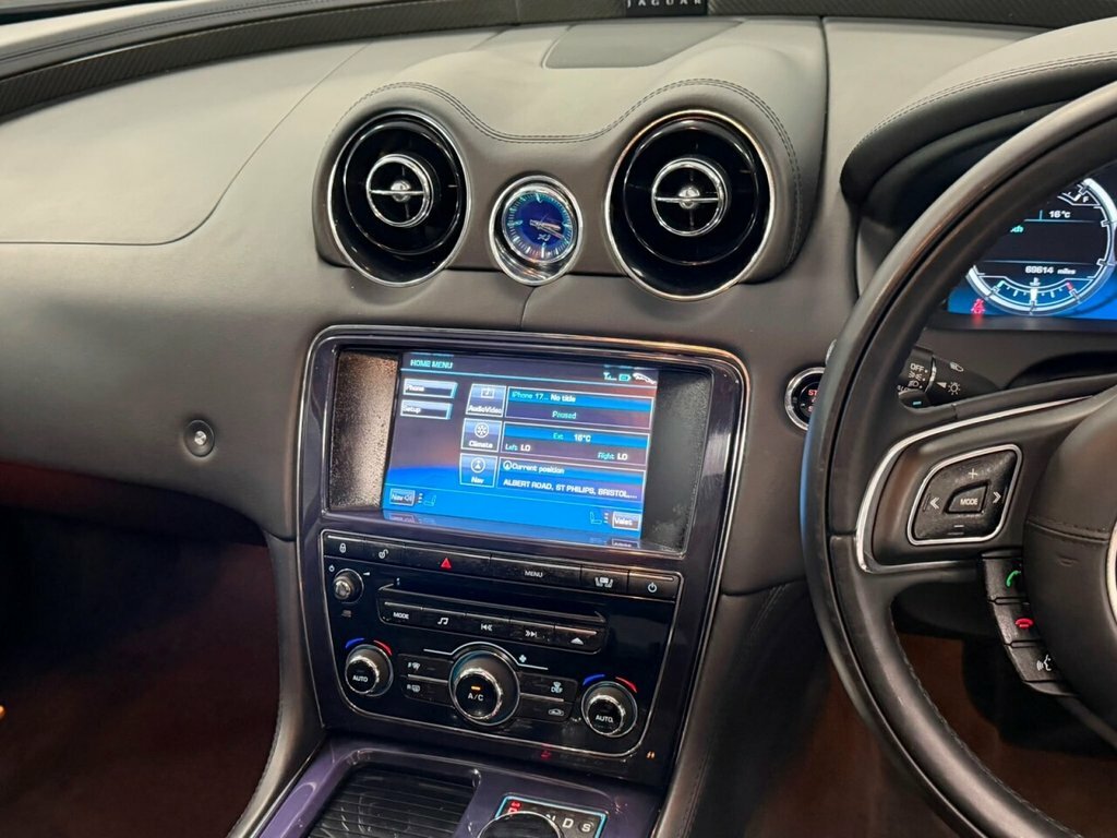 Jaguar XJ 3.0 D V6 Premium Luxury Swb 275 Bhp Silver #32
