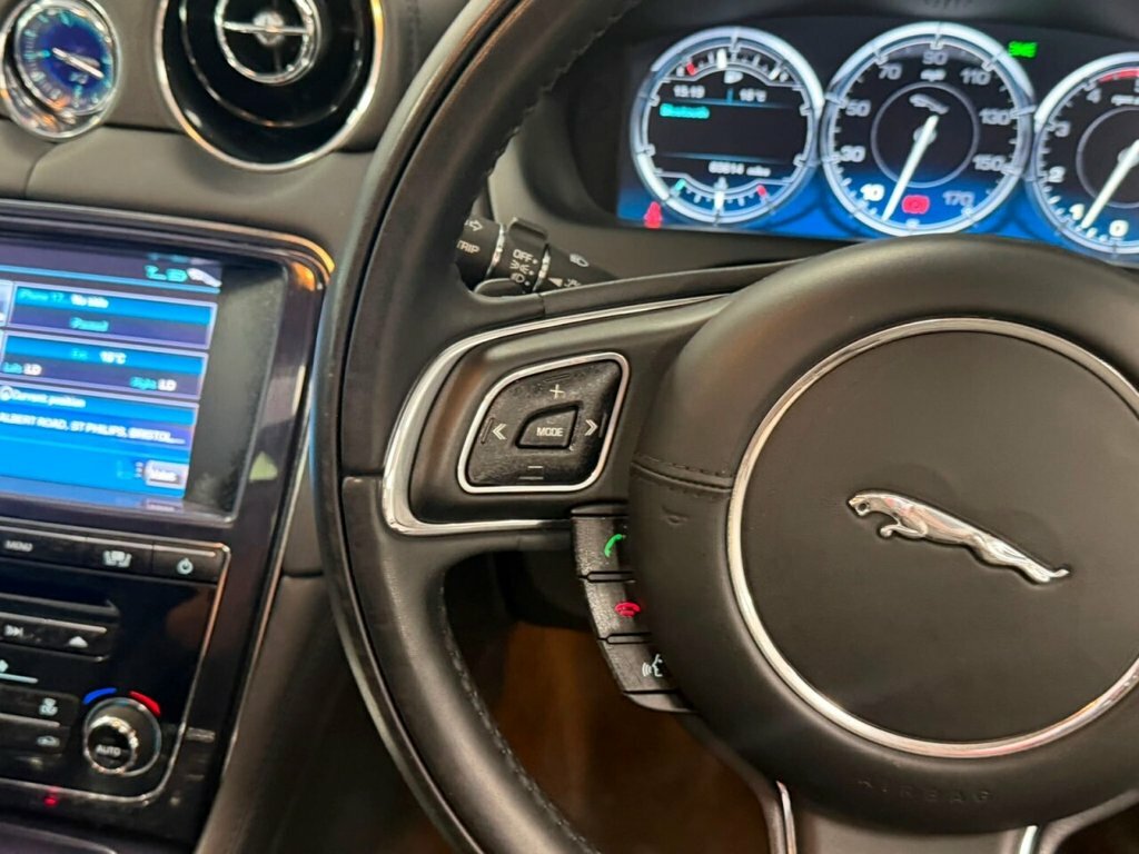 Jaguar XJ 3.0 D V6 Premium Luxury Swb 275 Bhp Silver #27